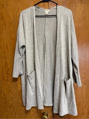 DONNI. Lightweight Open Cardigan in Heather Gray